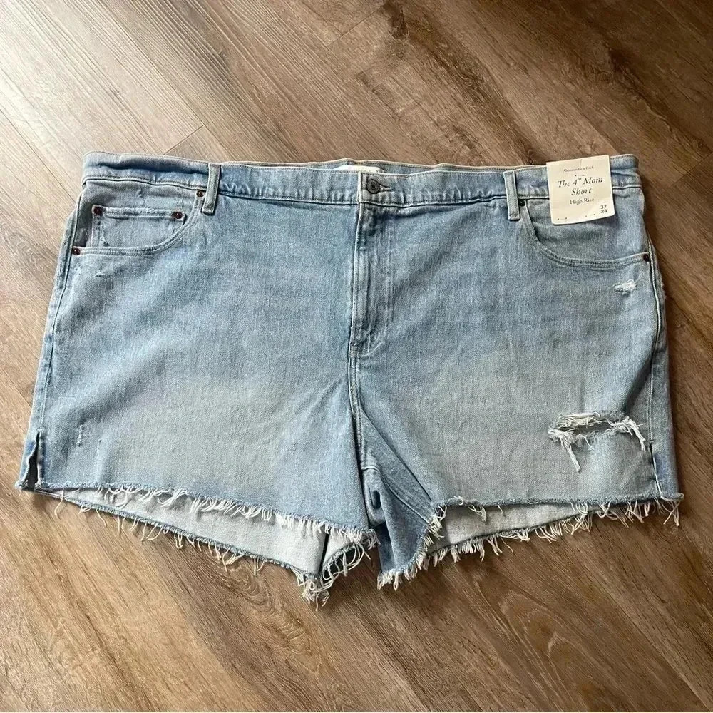NWT Abercrombie & Fitch Women's Size 37 The 4" Mom Short High Rise Plus Size NEW